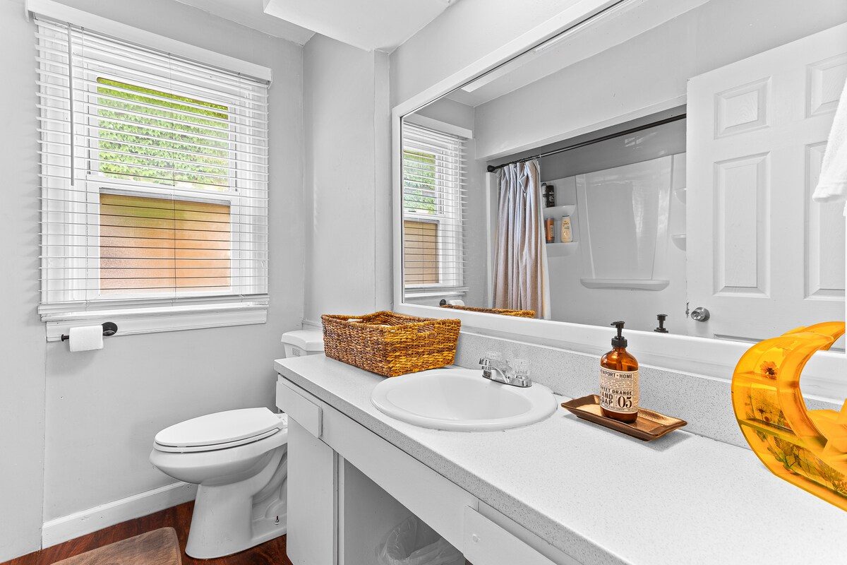 17215 Warrington (Lower) – Cozy 2BR Lower Duplex – photo 5