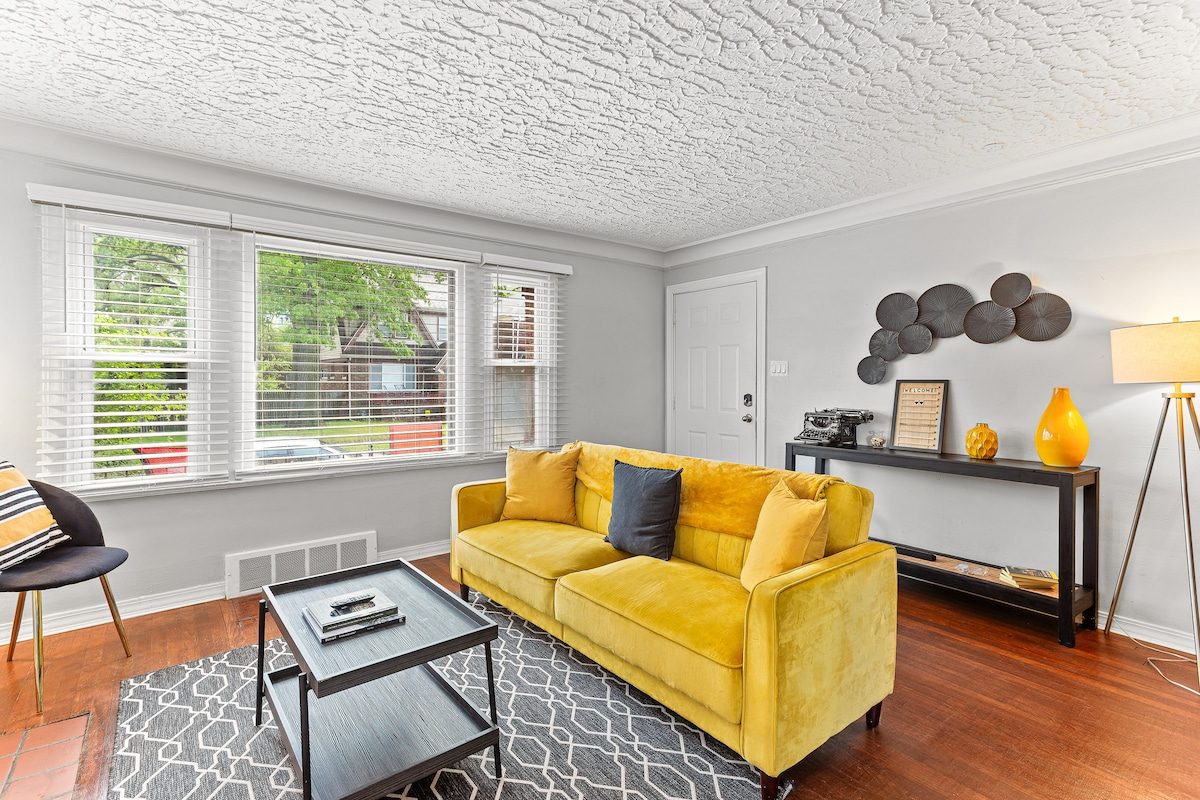 17215 Warrington (Lower) – Cozy 2BR Lower Duplex – photo 8