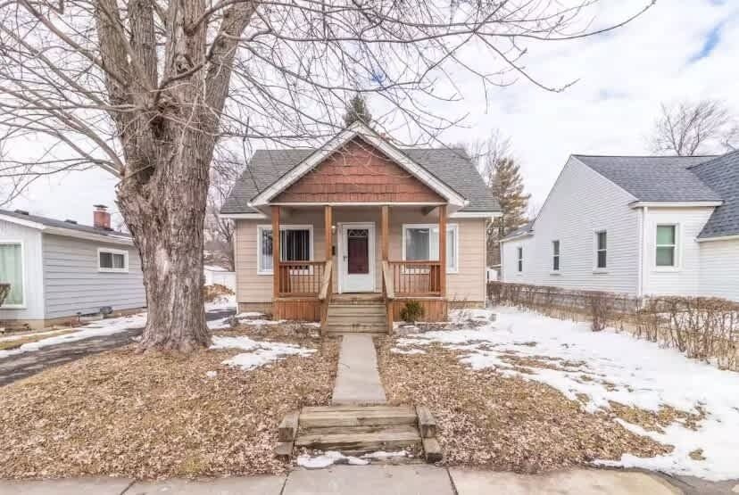 Mansfield – Pontiac Family-Friendly 3BR – photo 14